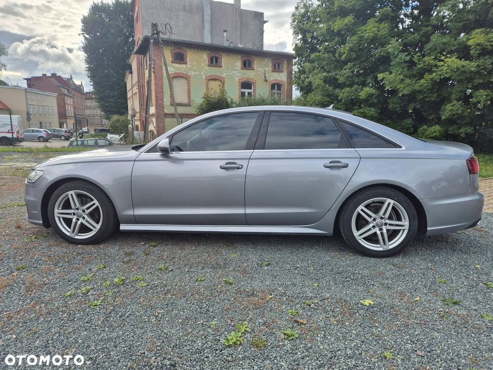 Audi A6 Avant 2.0 TDI Ultra DPF S tronic - 11