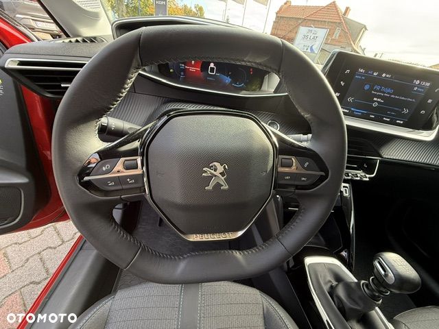 Peugeot 208 - 17