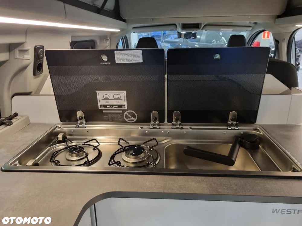 Ford Custom Nugget Camper - 15