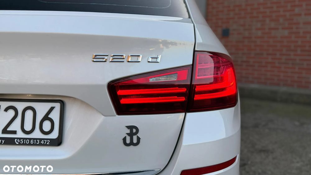 BMW Seria 5 520d xDrive Luxury Line - 13