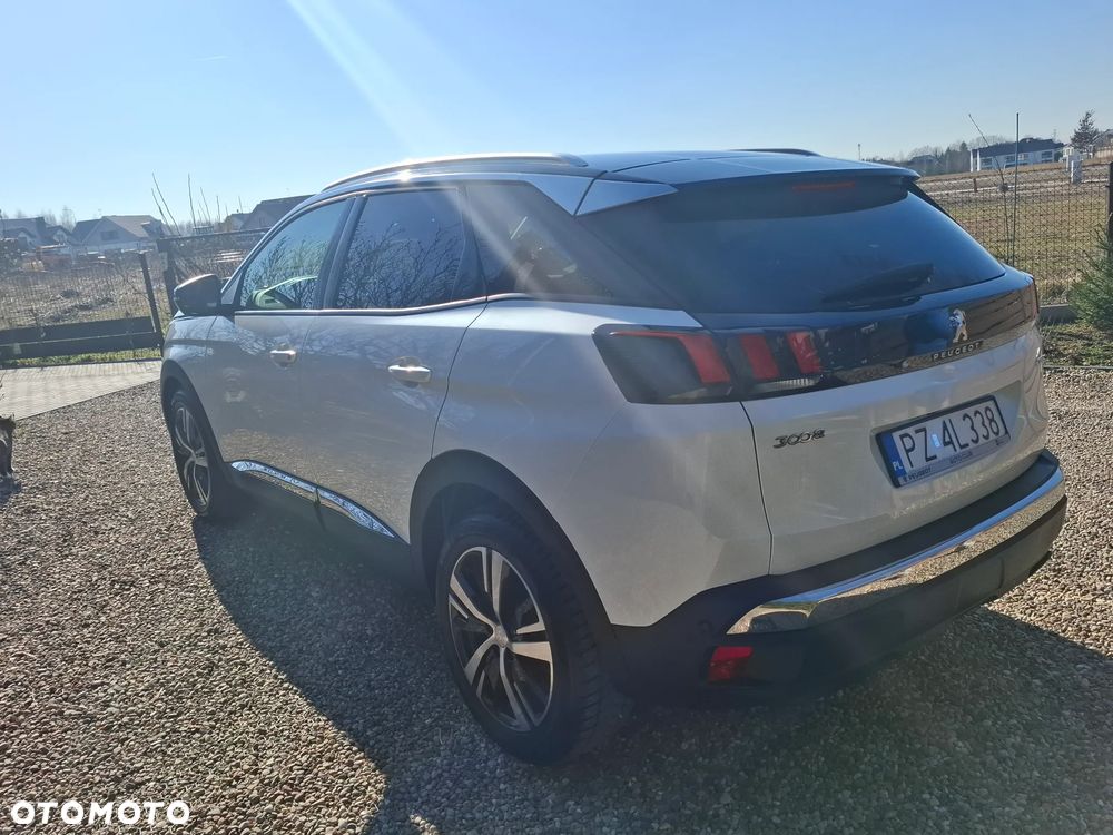 Peugeot 3008 1.2 PureTech Allure S&S EAT6 - 8