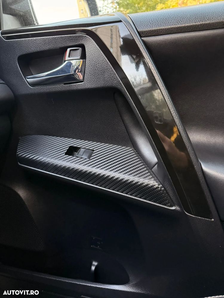 Toyota RAV4 2.2L D-CAT A/T Executive - 16