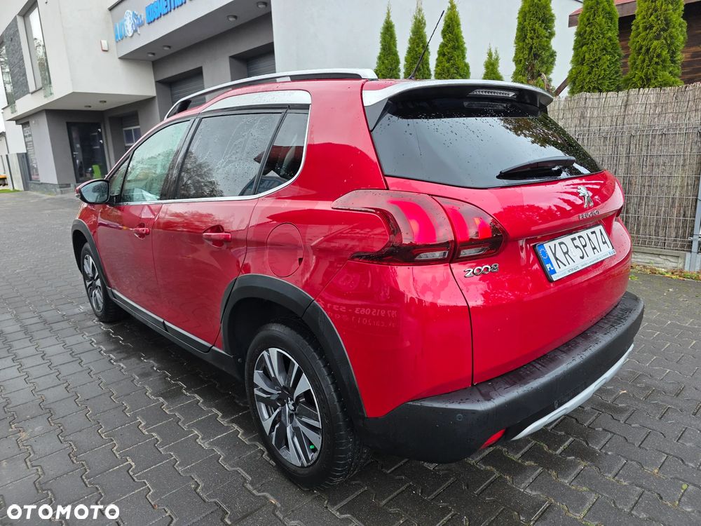 Peugeot 2008 1.2 Pure Tech Style S&S - 4