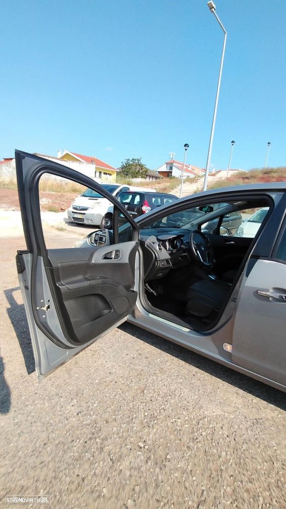 Opel Meriva - 13