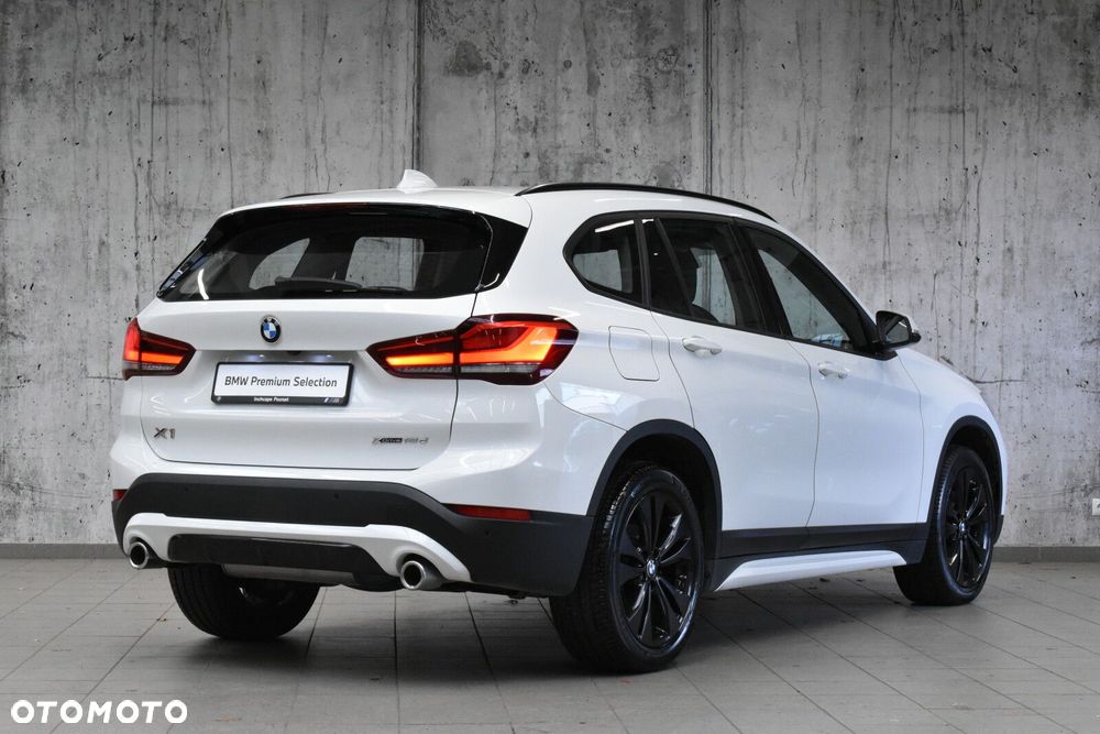 BMW X1 xDrive18d Sport Line - 3