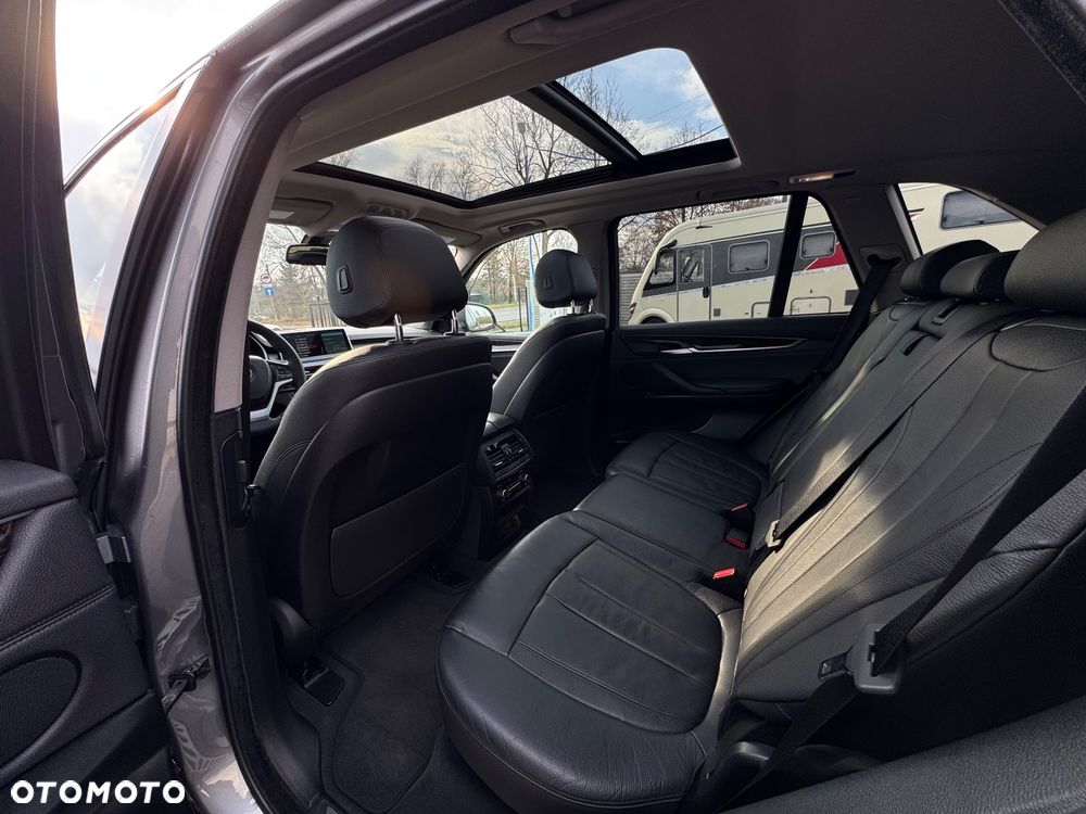BMW X5 xDrive35i Sport-Aut - 8