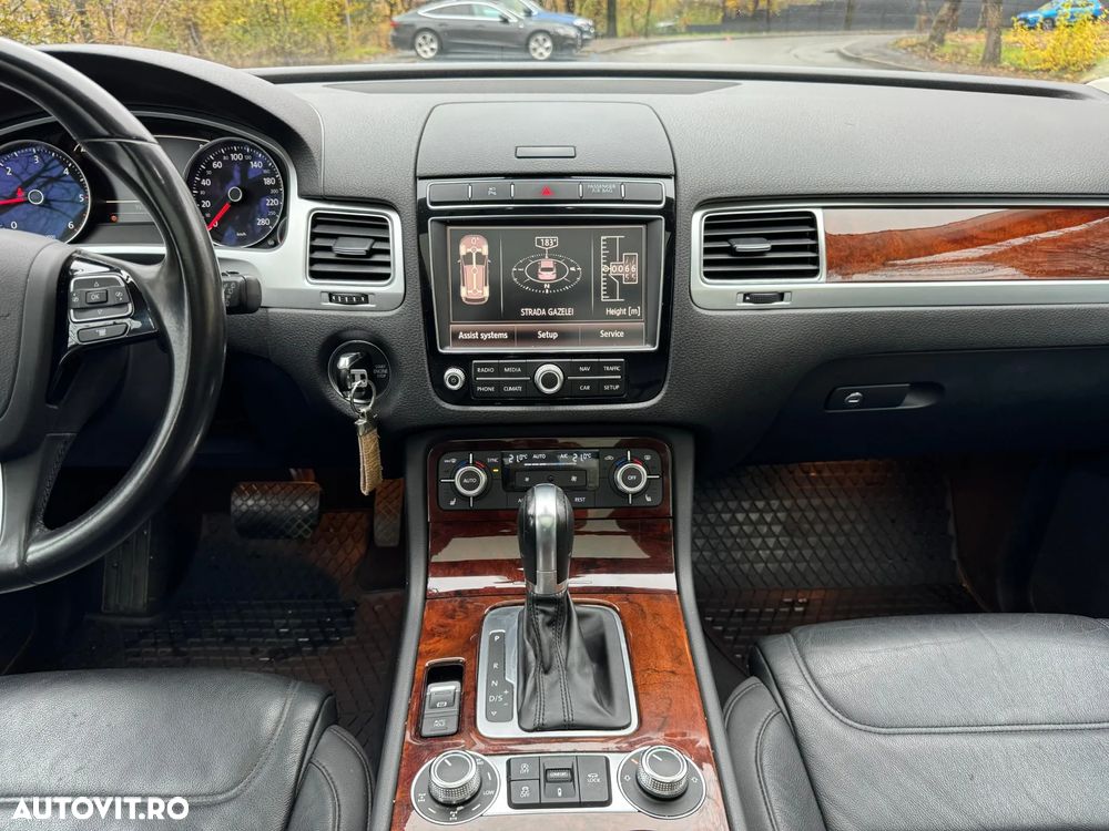 Volkswagen Touareg 3.0 V6 TDI BMT Terrain Tech - 11