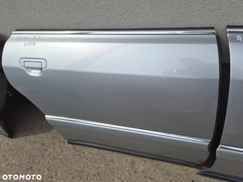 Drzwi poszycie Audi A8 D2 LY7M przed liftem - 3