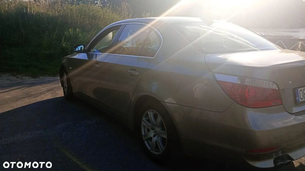 BMW Seria 5 520i - 2