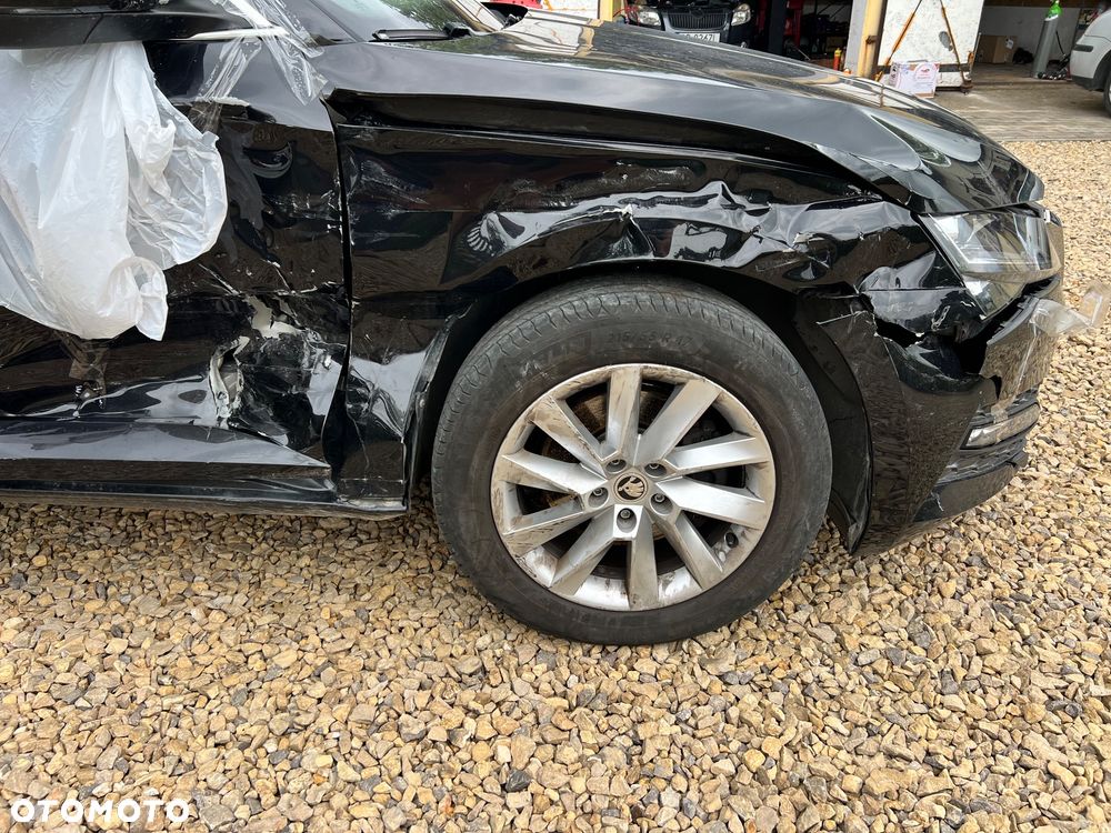 Skoda Superb 1.5 TSI Sportline DSG - 7