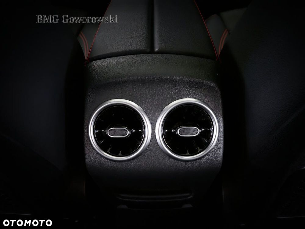 Mercedes-Benz GLB 200 4-Matic AMG Line 8G-DCT - 12