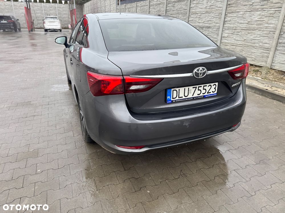Toyota Avensis 2.0 D-4D Premium - 7