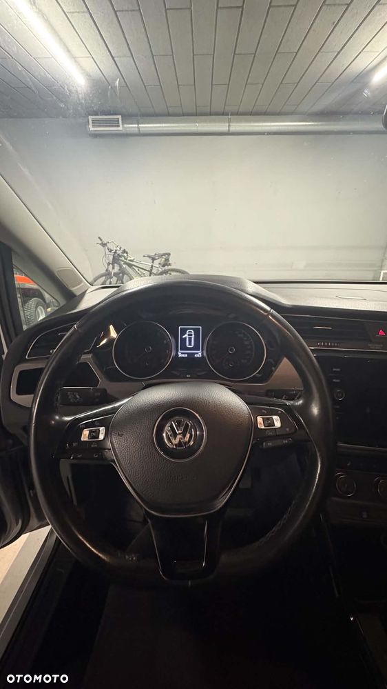 Volkswagen Touran 1.4 TSI BMT Comfortline DSG - 6