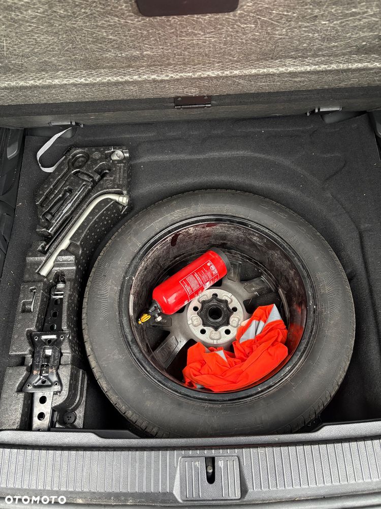 Volkswagen Passat 2.0 TDI SCR Comfortline - 17