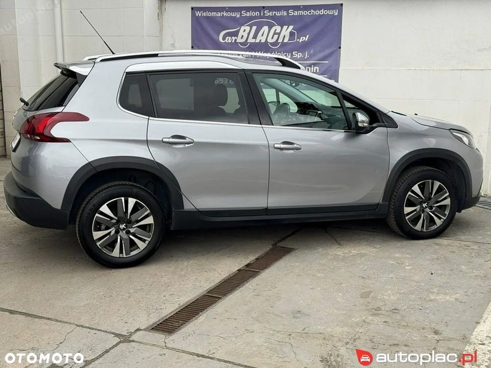 Peugeot 2008 1.2 Pure Tech GPF Allure S&S - 5