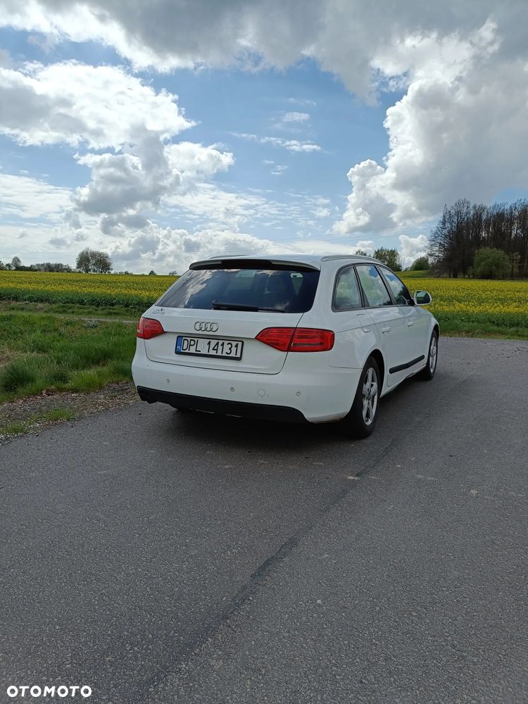 Audi A4 Avant 2.0 TDI - 10