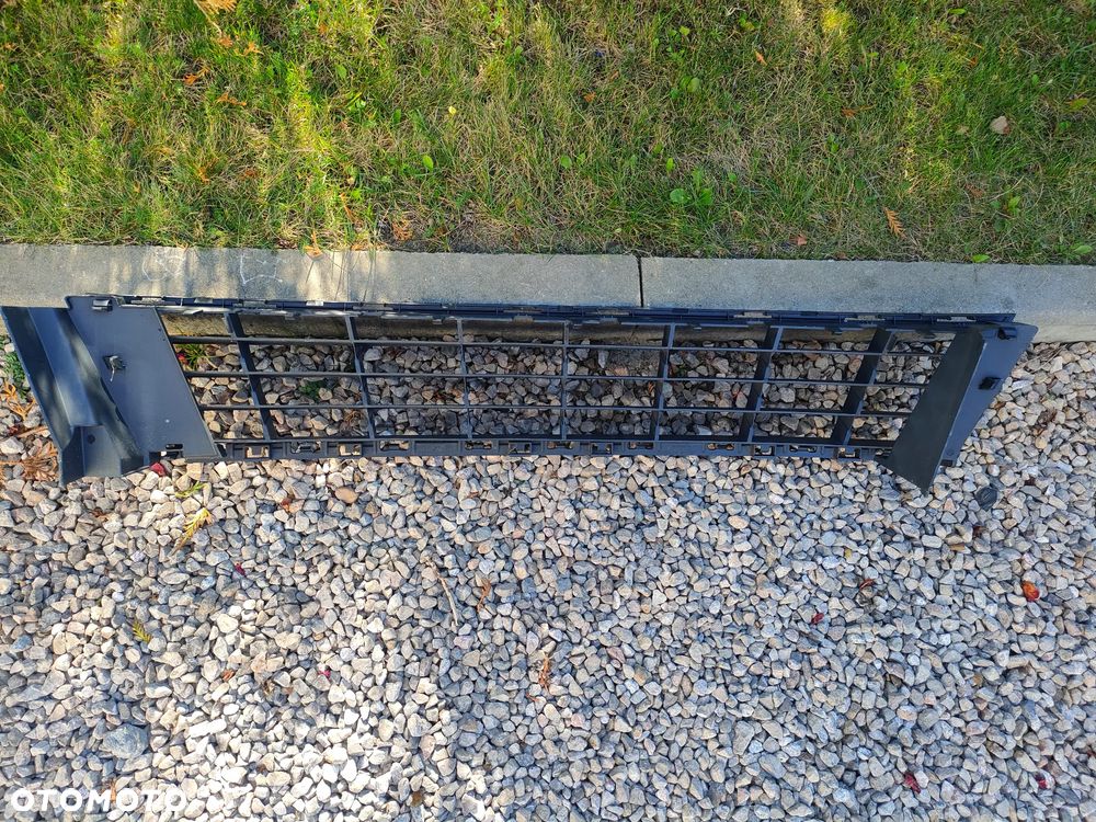 CLIO III 3 KRATKA ŚRODKOWA ZDERZAKA PRZÓD 622541459R - 8