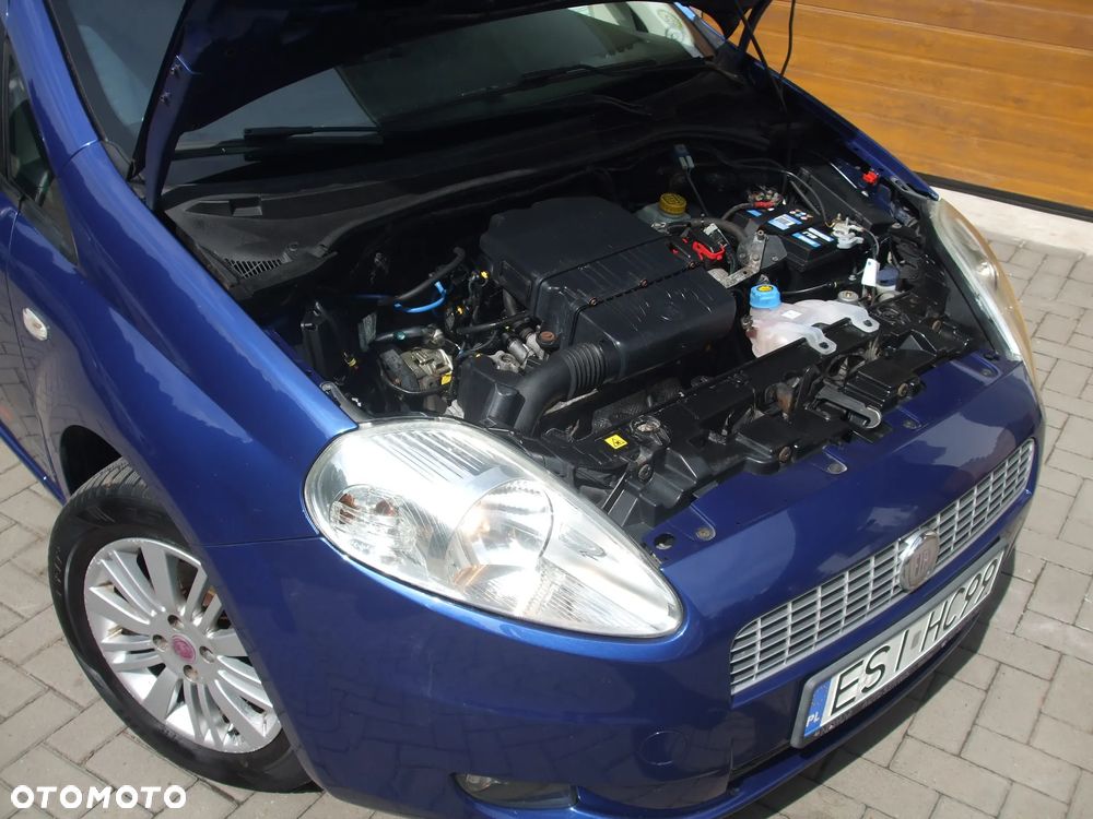 Fiat Grande Punto Actual 1.4 8V Estiva Blue&Me - 8