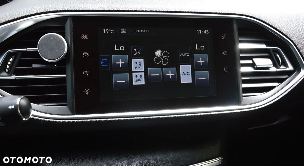 Peugeot 308 - 25