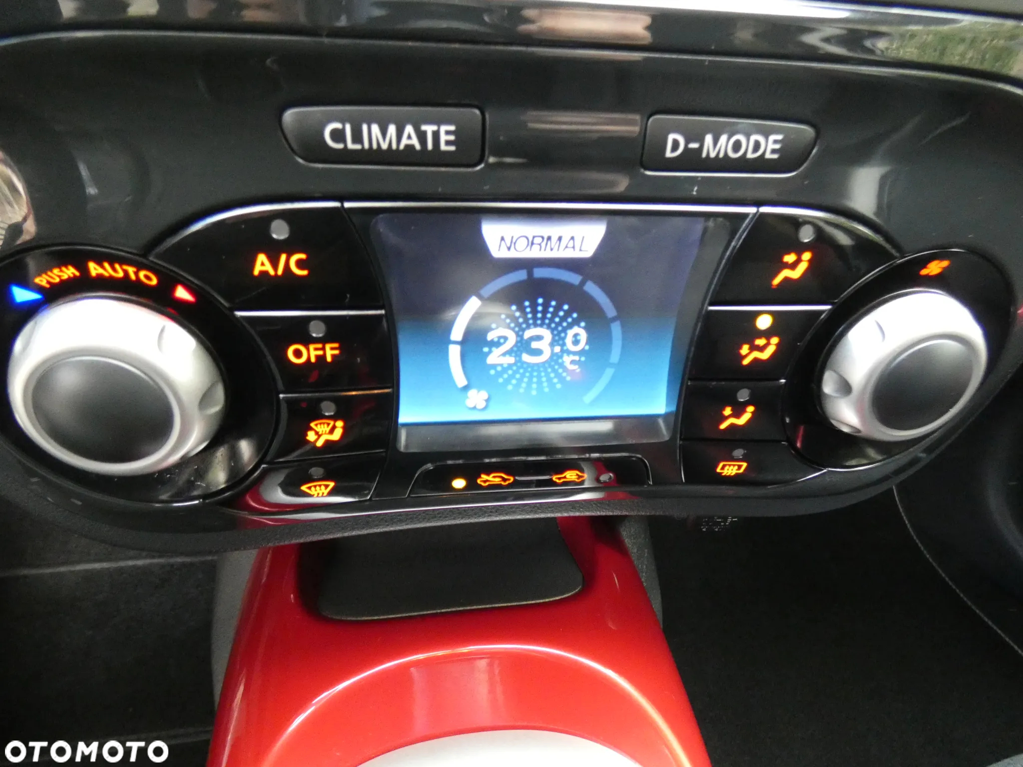 Nissan Juke 1.6 Tekna S&S - 30