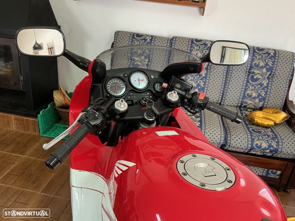 Honda CBR CBR 600F - 1