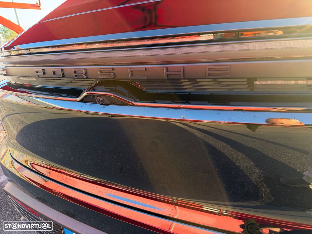 Porsche Macan Electric - 28