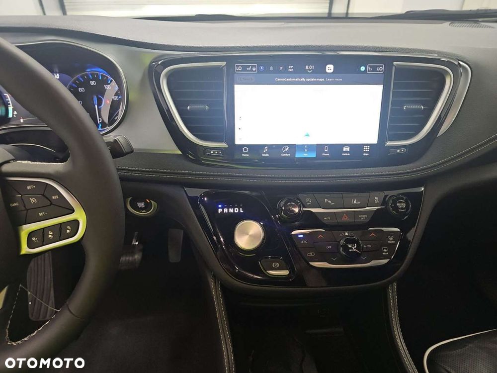 Chrysler Pacifica - 13