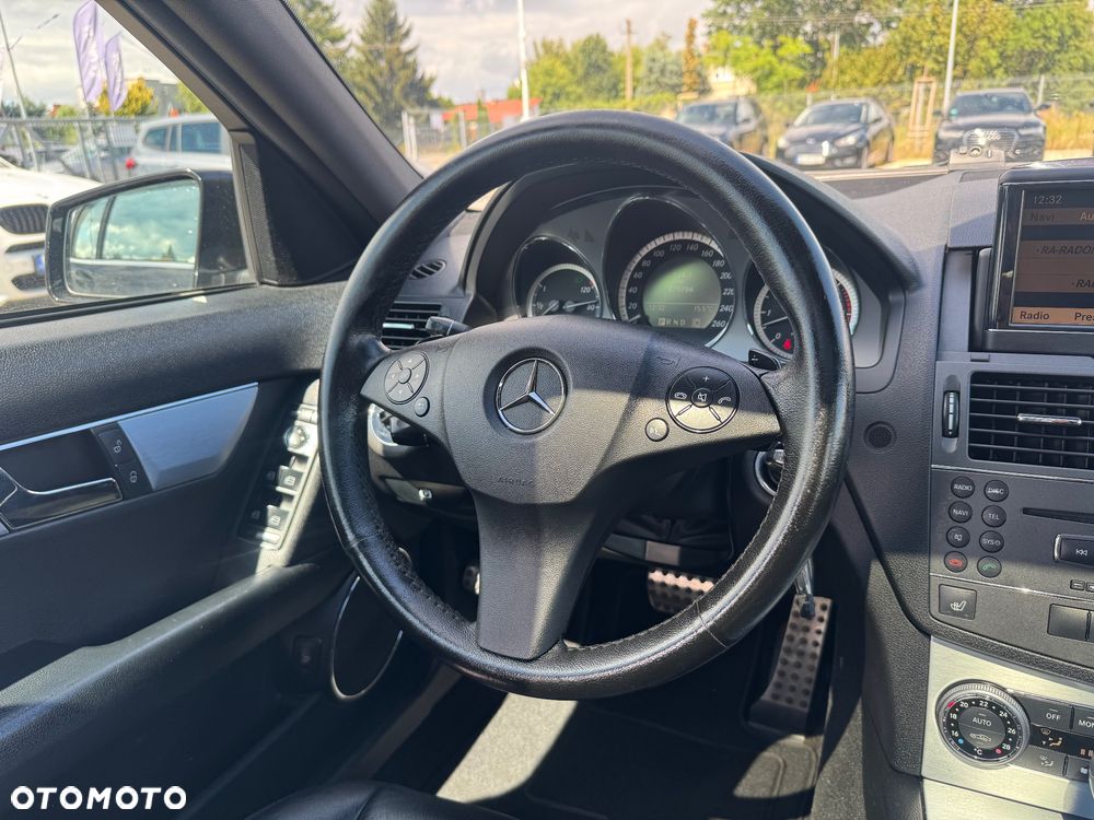 Mercedes-Benz Klasa C 350 CDI DPF 7G-TRONIC BlueEFFICIENCY SPORT EDITION - 31