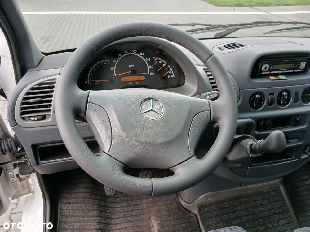 Mercedes-Benz Sprinter 416 - 21