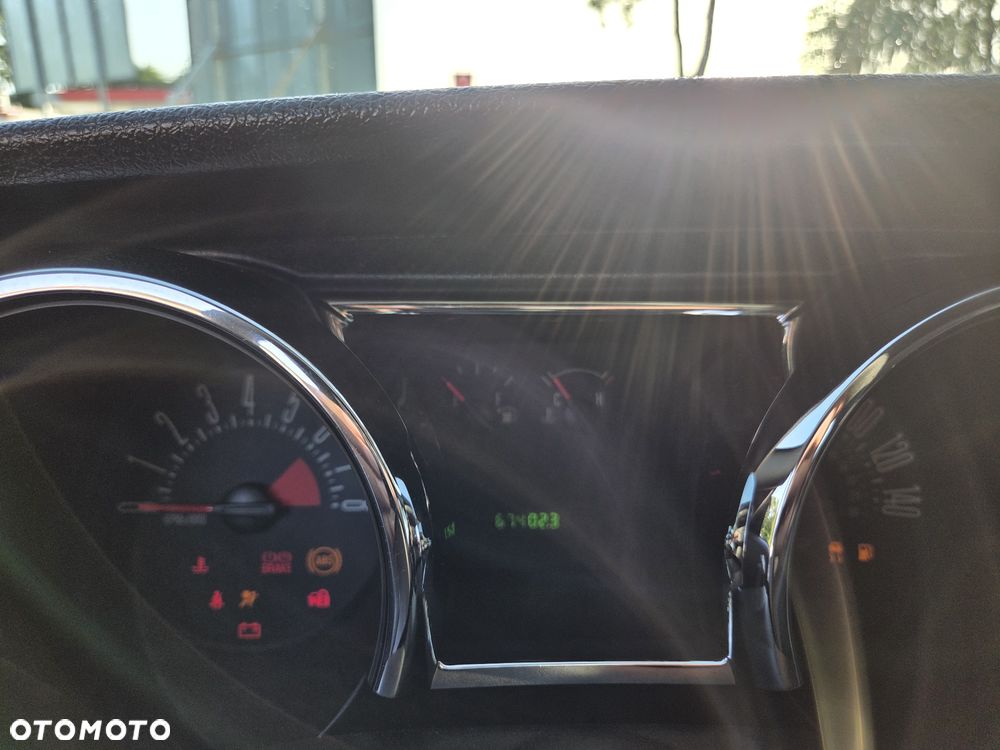 Ford Mustang - 18