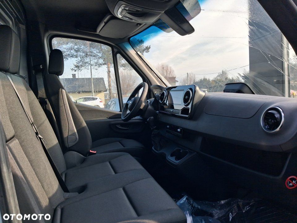 Mercedes-Benz Sprinter - 7