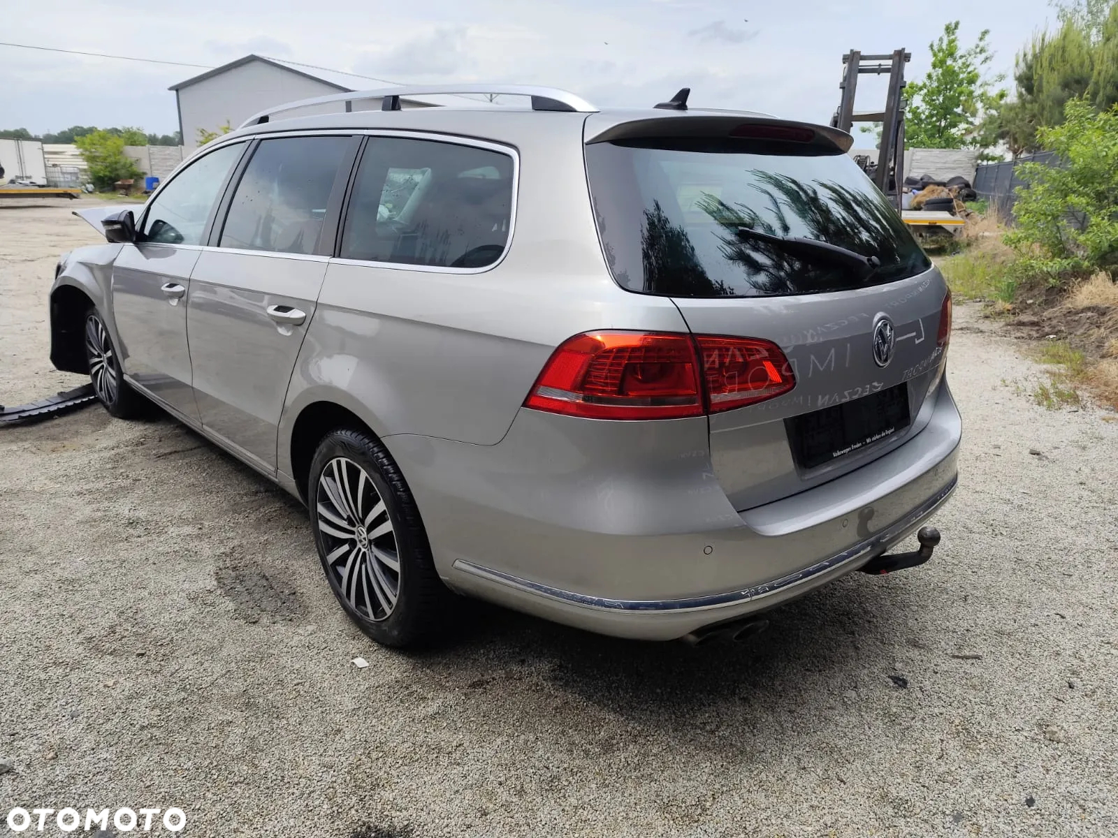 Volkswagen Passat - 4