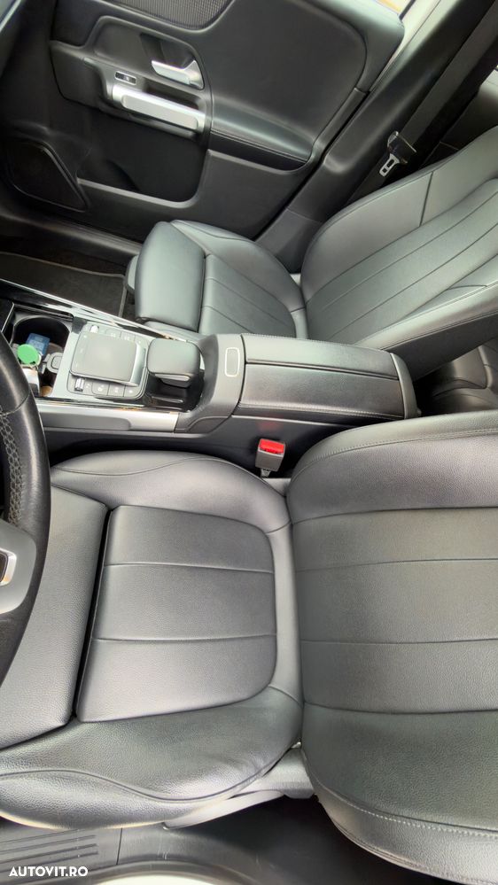 Mercedes-Benz GLB - 11