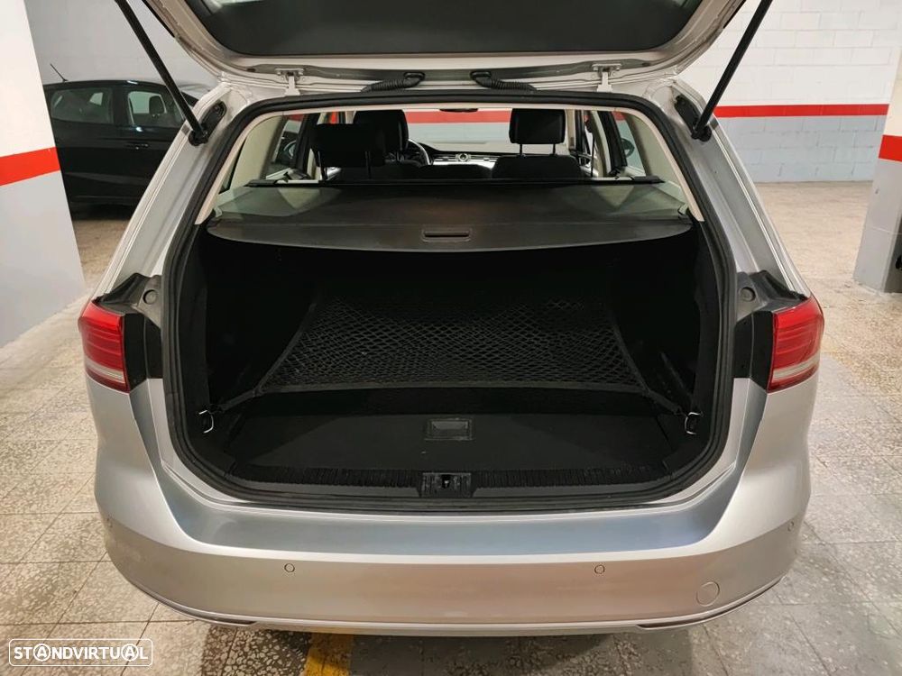 VW Passat Variant 2.0 TDI Business Package DSG - 9