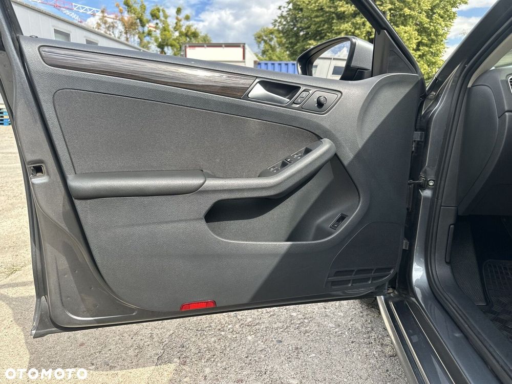 Volkswagen Jetta 1.4 TSI BMT Comfortline DSG - 10