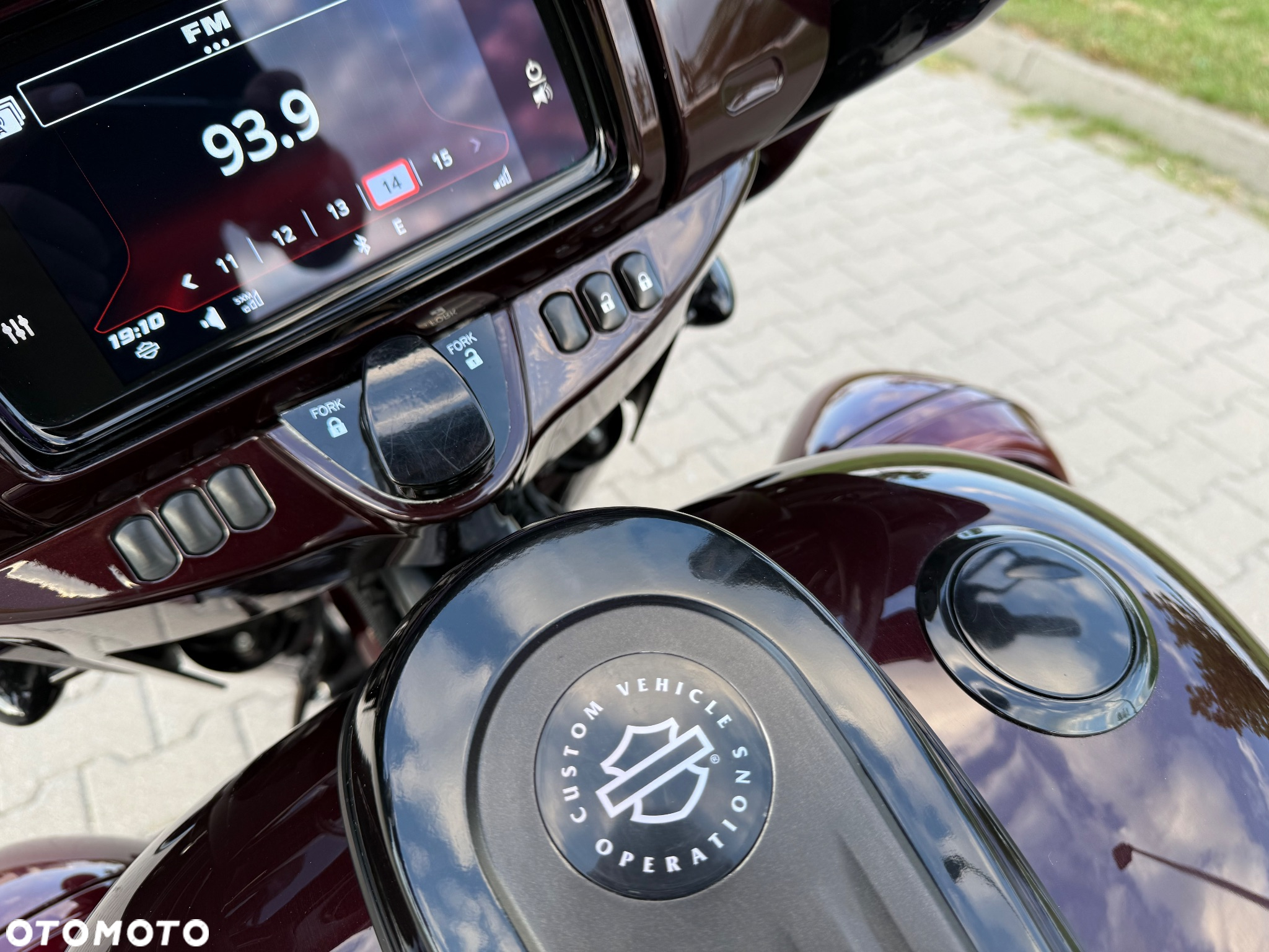 Harley-Davidson CVO Street Glide - 7