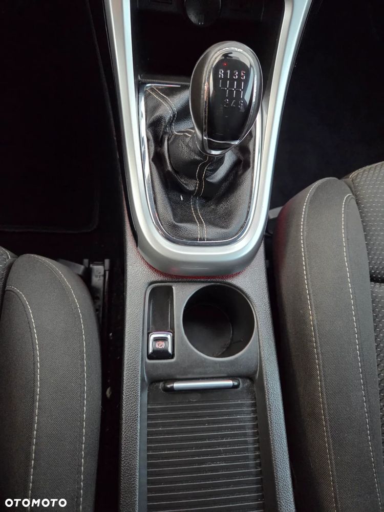 Opel Astra 1.4 Turbo Design Edition - 7