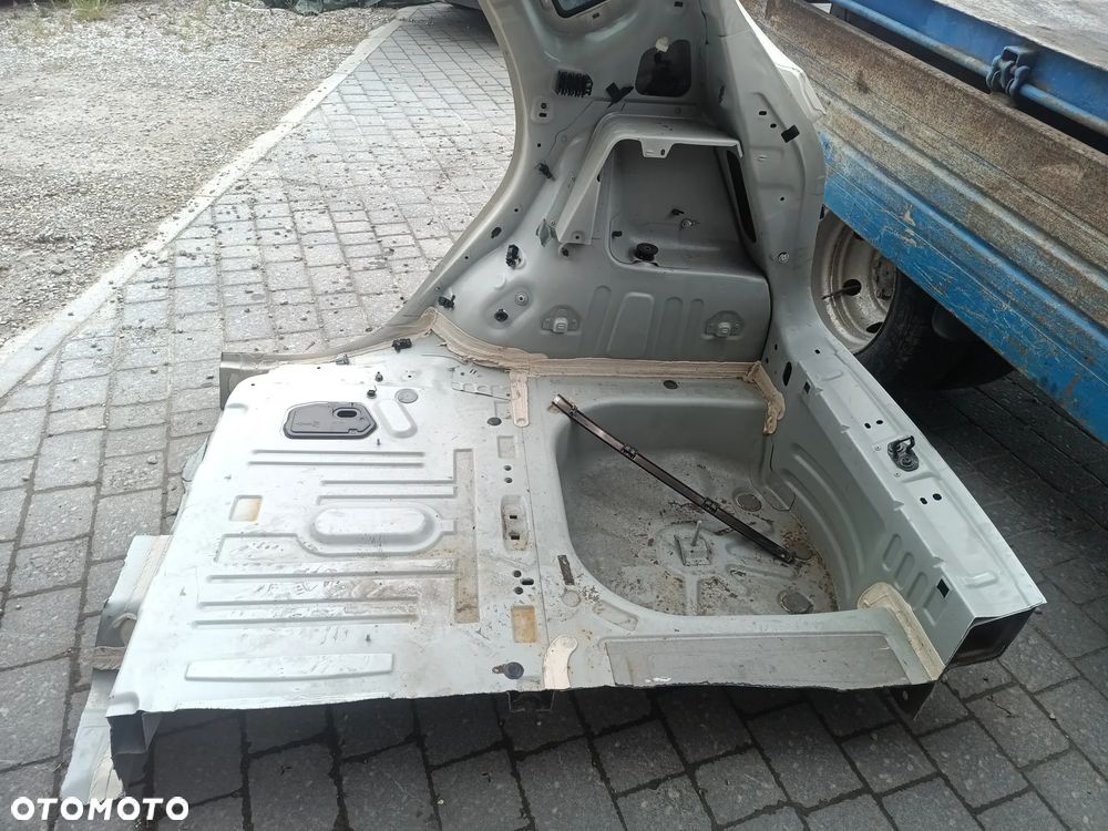 RENAULT CAPTUR pas +wanna prawy TYŁ - 4