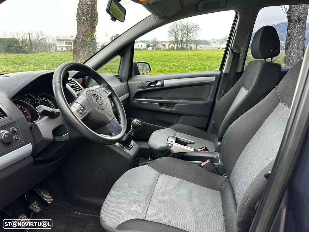 Opel Zafira 1.9 CDTi Enjoy - 17