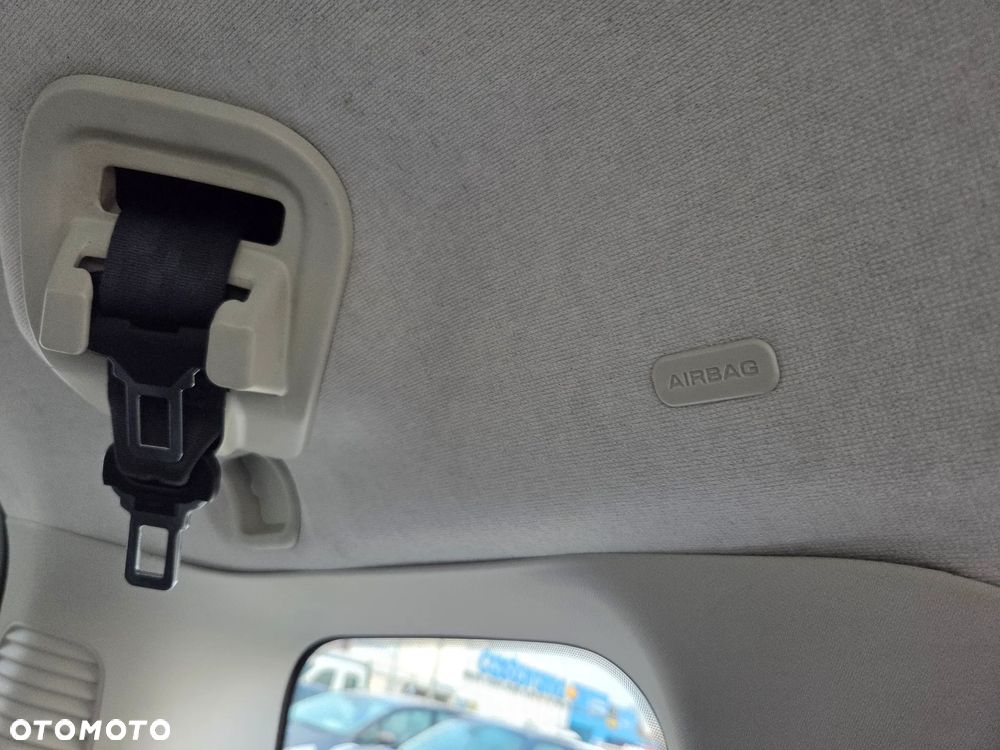 Ford Tourneo Courier ver-1-5-tdci-trend - 21