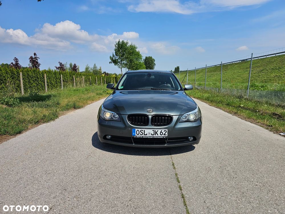 BMW Seria 5 520i - 2
