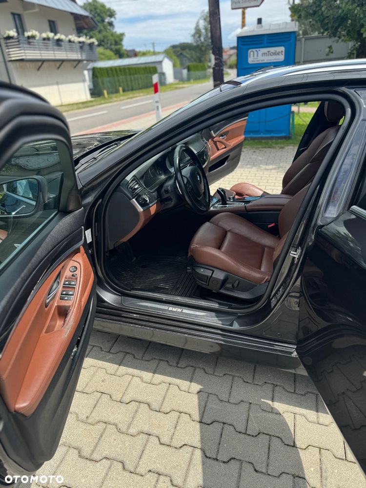 BMW Seria 5 535d xDrive - 15