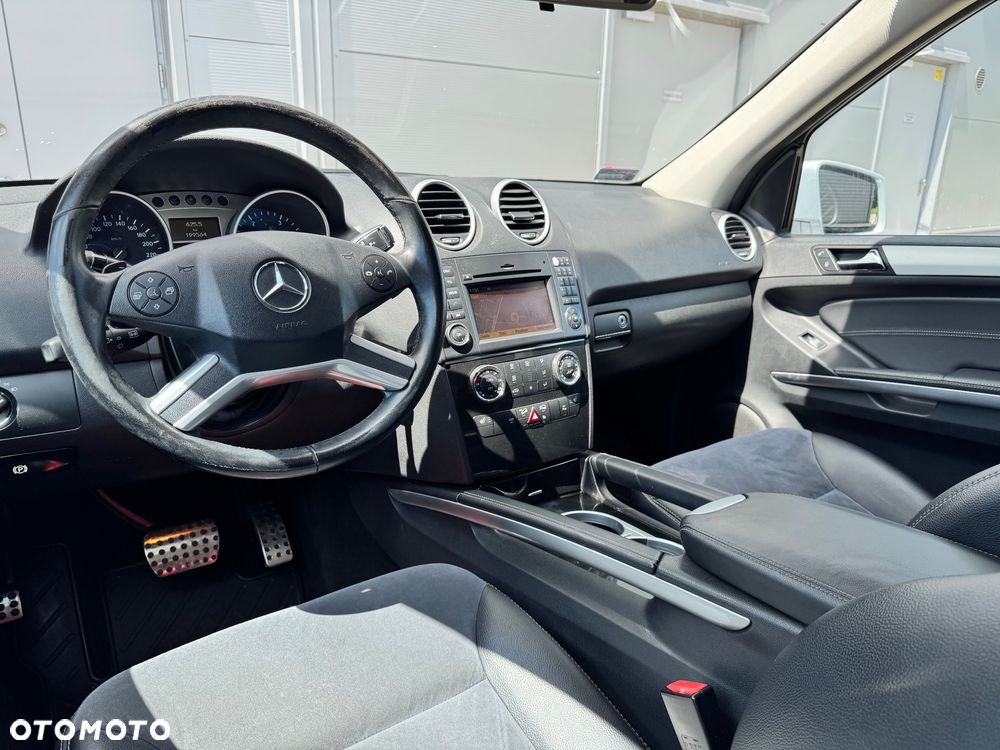 Mercedes-Benz ML 300 CDI 4Matic 7G-TRONIC DPF BlueEFFICIENCY - 11
