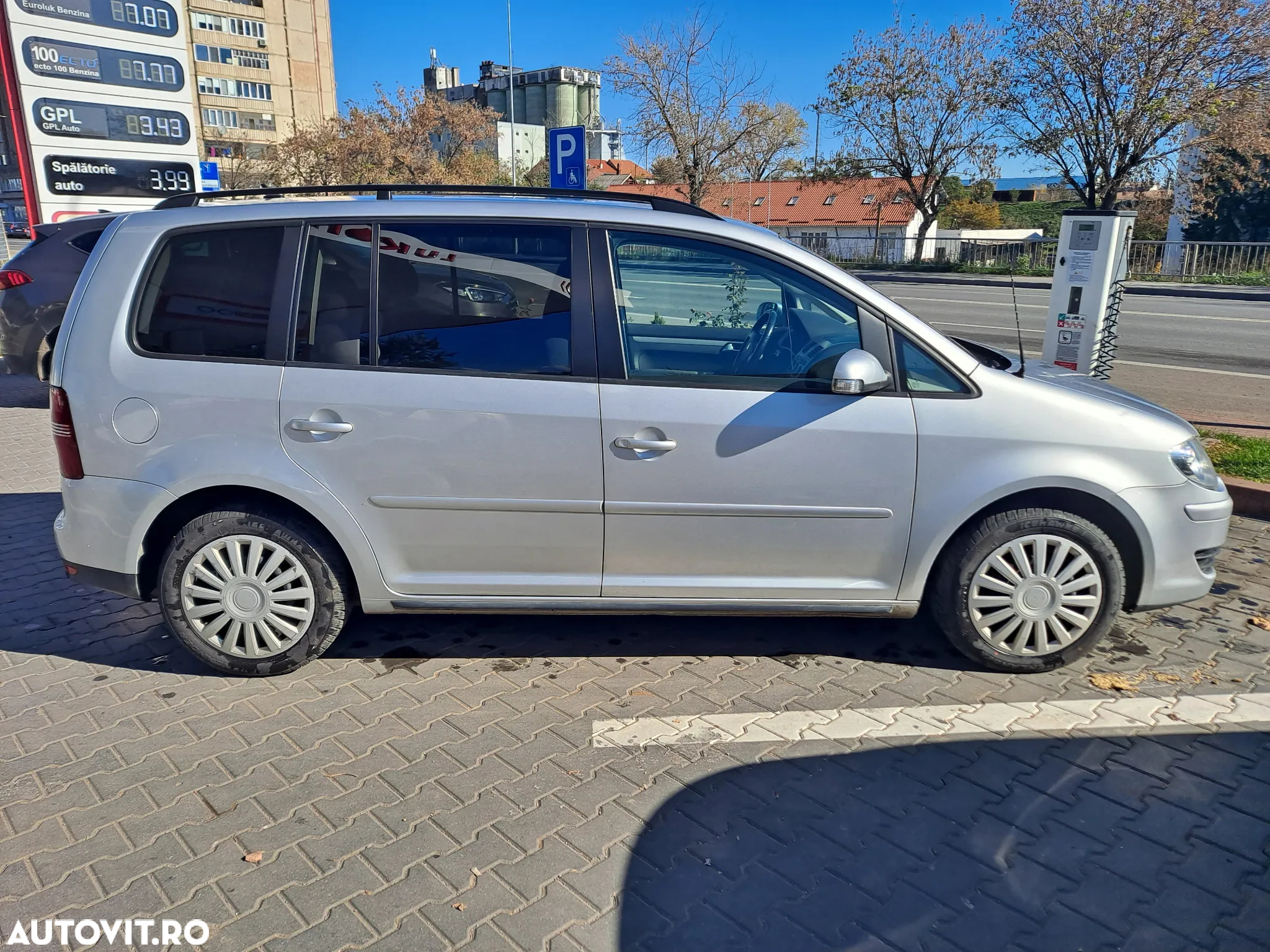 Volkswagen Touran - 7