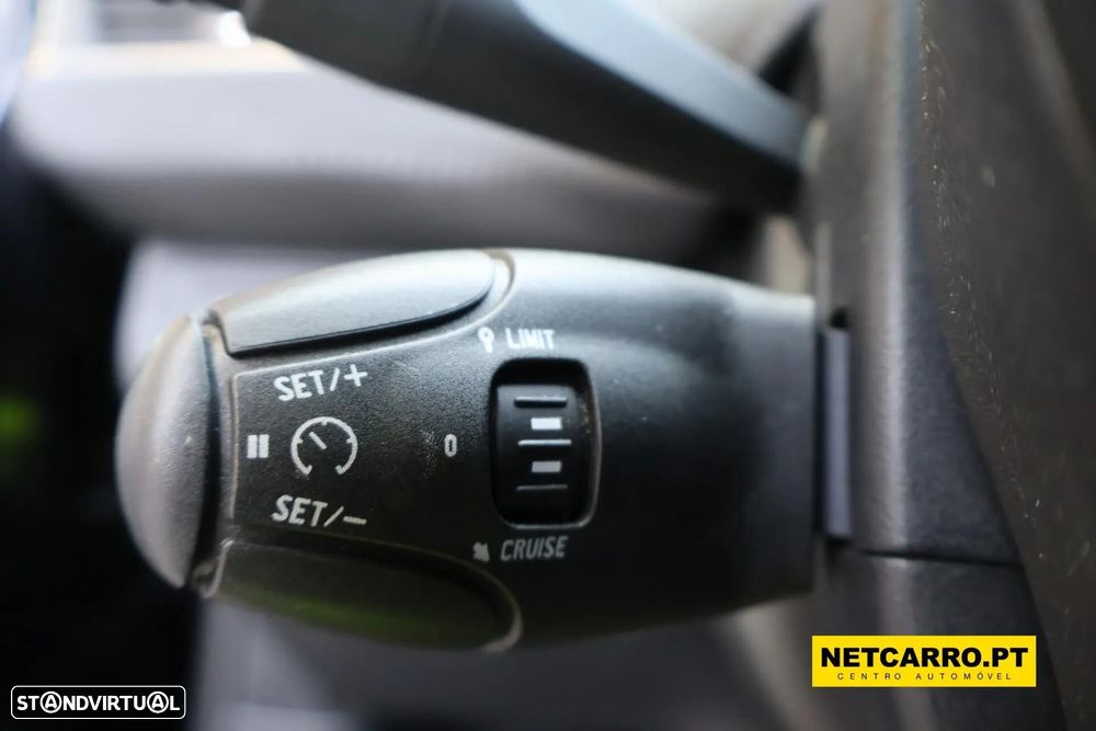 Peugeot 2008 PureTech 130 GT Pack - 22