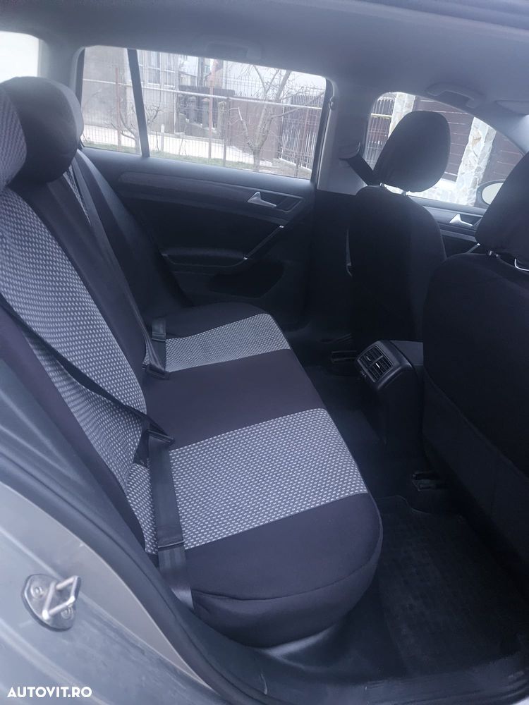 Volkswagen Golf 1.6 TDI Comfortline - 12
