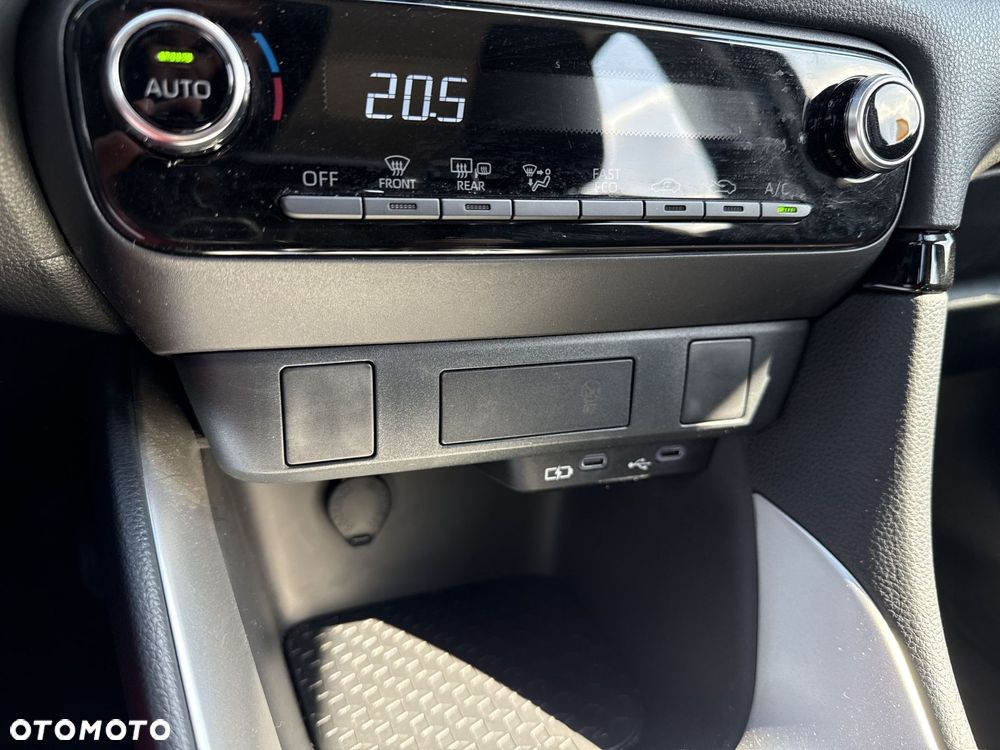 Toyota Yaris - 22