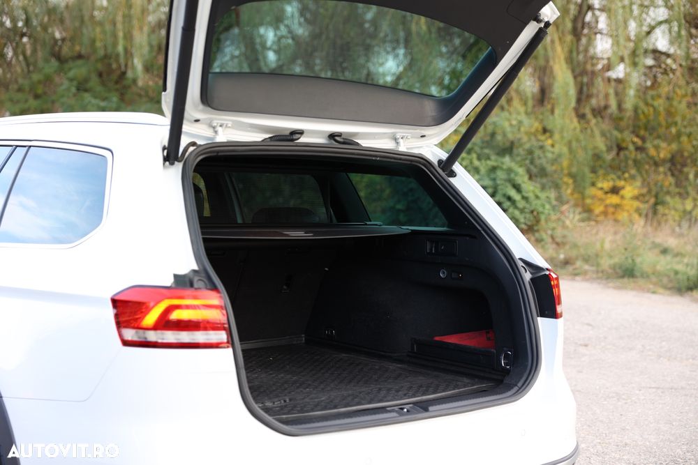Volkswagen Passat - 15