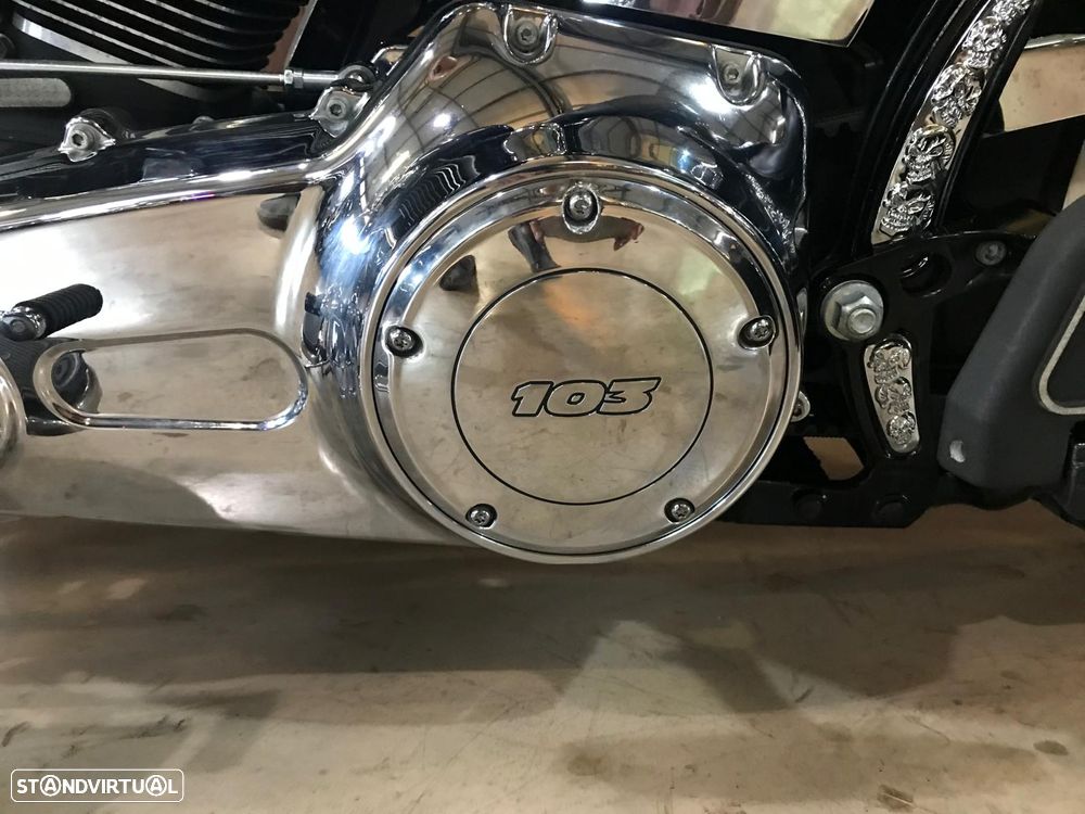 Harley-Davidson Heritage Softail Classic FLSTC 103 - 4