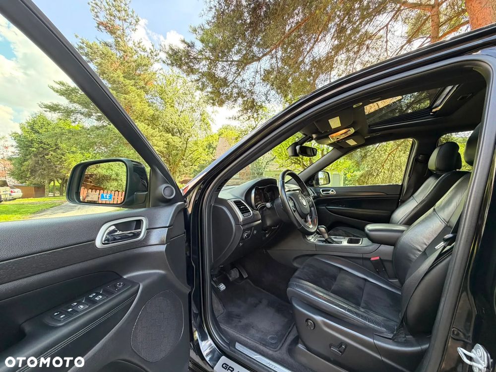 Jeep Grand Cherokee - 14